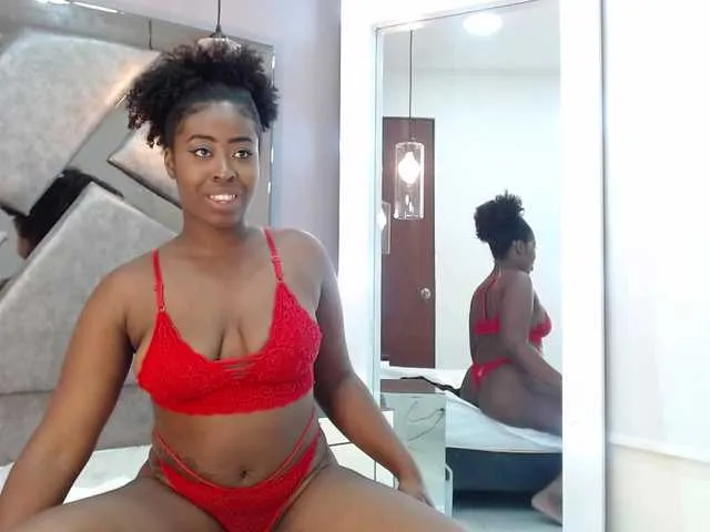 Live sex webcam photo for LeahMyers #272717082