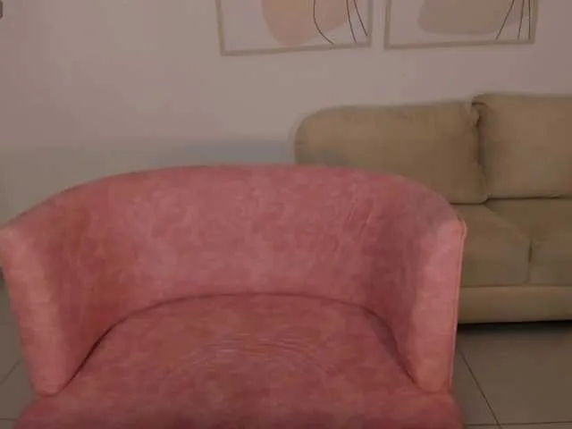 Live sex webcam photo for LeahNovac #291680972