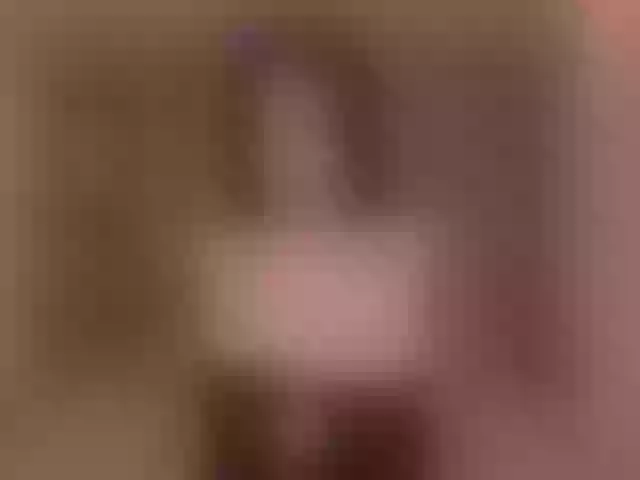 Live sex webcam photo for LeahNovac #292128216