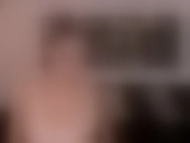 Live sex webcam photo for LeahNovac #292577317