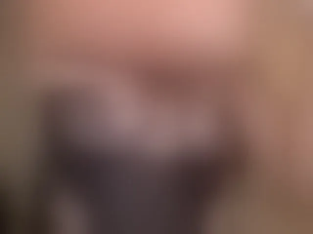 Live sex webcam photo for LeahNovac #292727140