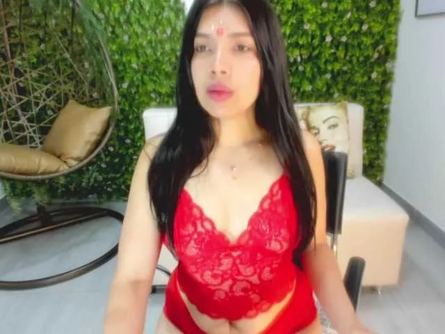 Live sex webcam photo for LeahScott #272962441