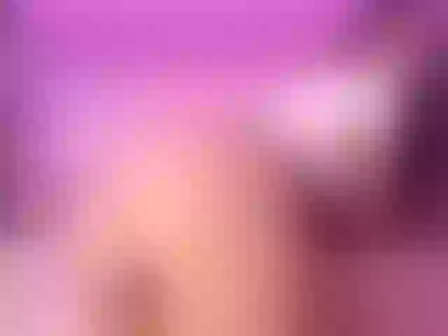 Live sex webcam photo for LeahWest #276270542