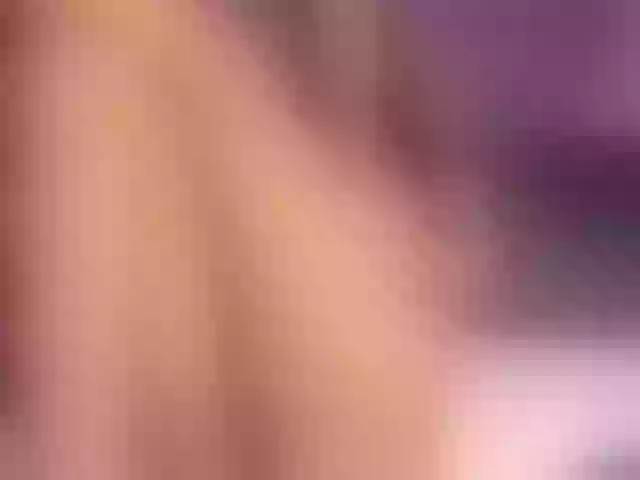 Live sex webcam photo for LeahWest #276711811