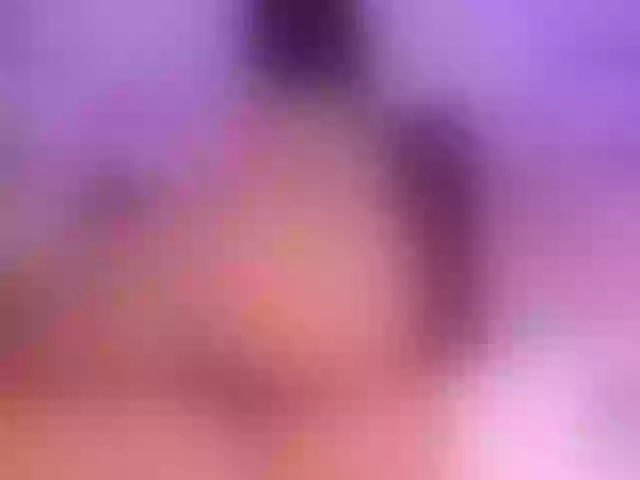 Live sex webcam photo for LeahWest #276761380