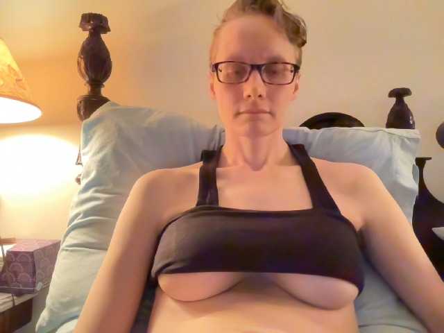 Live sex webcam photo for LeahWilde #273257370