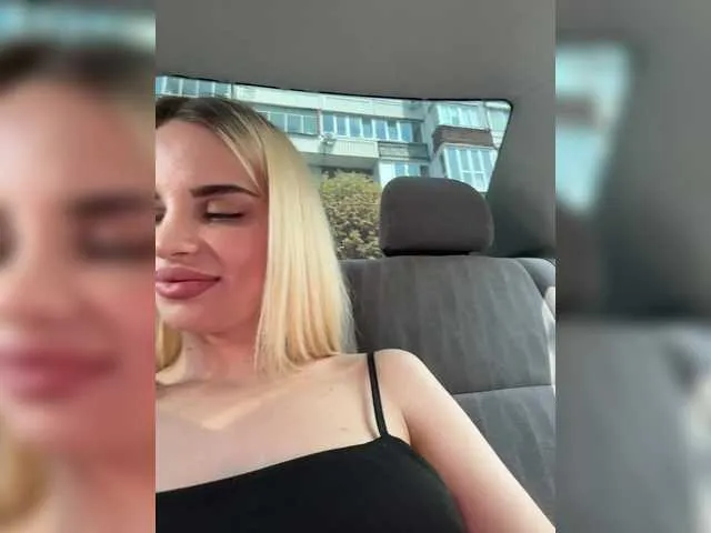 Live sex webcam photo for LedyMiya #291230662