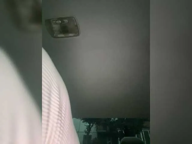 Live sex webcam photo for LedyMiya #291237588