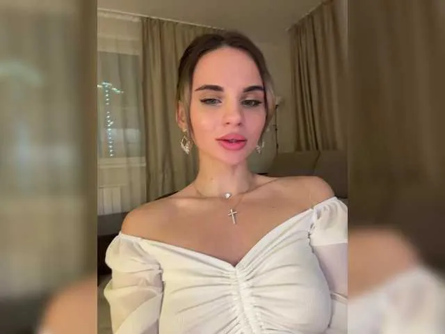 Live sex webcam photo for LedyMiya #292091124