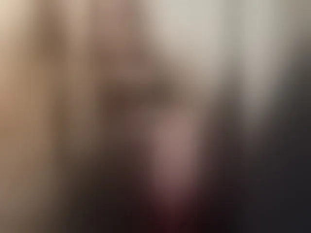 Live sex webcam photo for LedyMiya #293257478