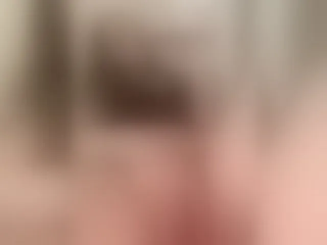 Live sex webcam photo for LedyMiya #293280895