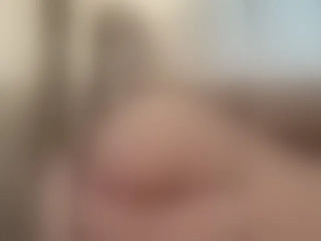 Live sex webcam photo for LedyMiya #293876131