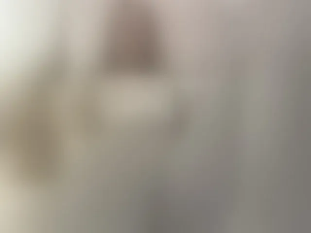 Live sex webcam photo for LedyMiya #294135840
