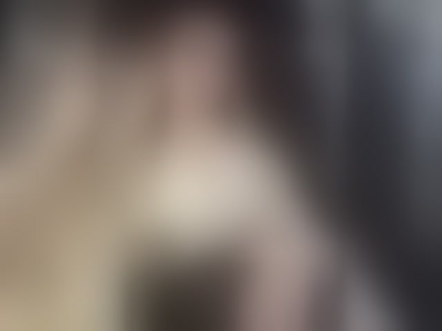 Live sex webcam photo for LedyMiya #294318859