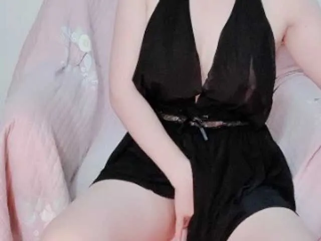 Live sex webcam photo for Lee-haeri #290881558