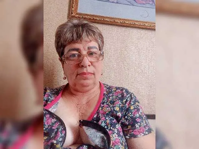 Live sex webcam photo for LeeNel #277338836