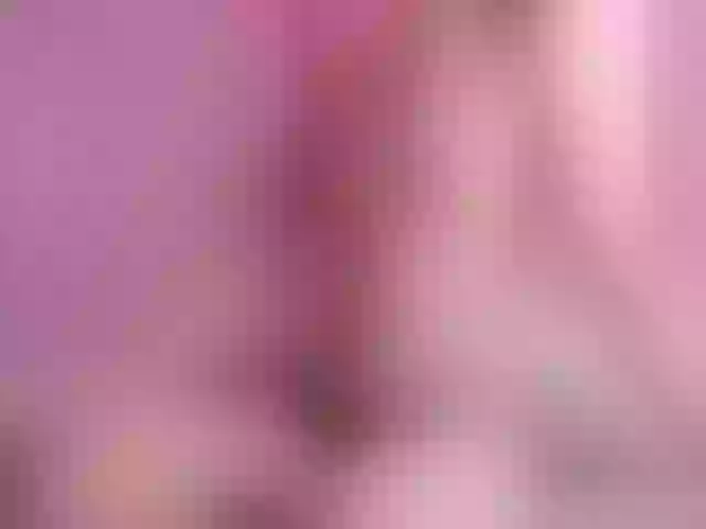 Live sex webcam photo for LeenyLipss #278201662