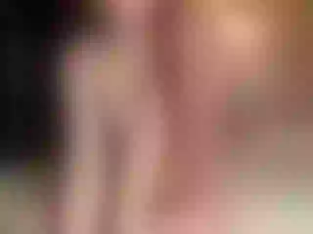Live sex webcam photo for LeenyLipss #289094014