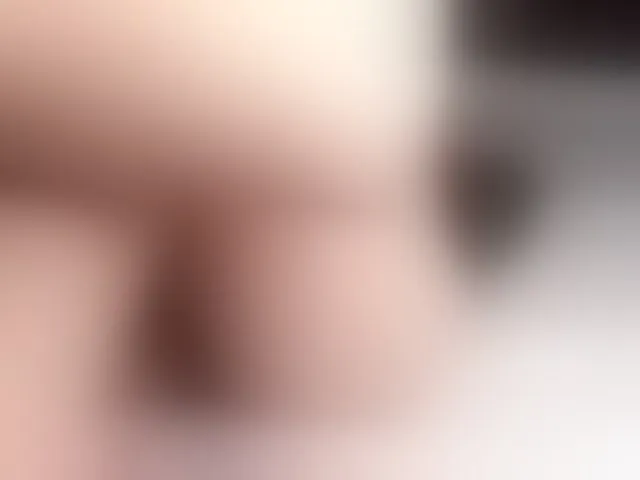 Live sex webcam photo for LeenyLipss #290285979