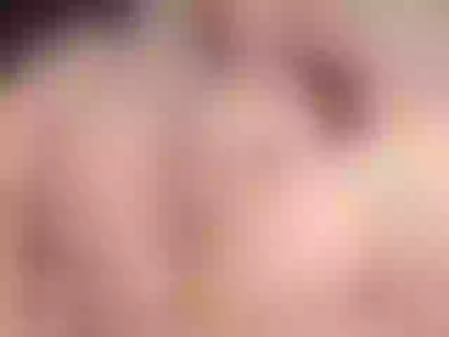 Live sex webcam photo for LeenyLipss #290950257