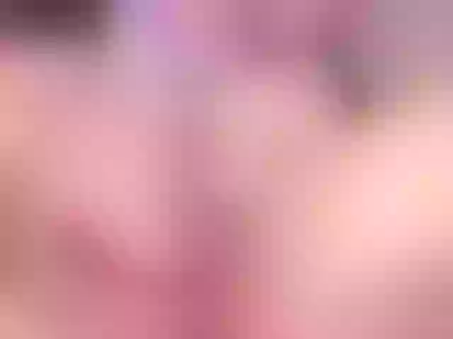 Live sex webcam photo for LeenyLipss #292047584