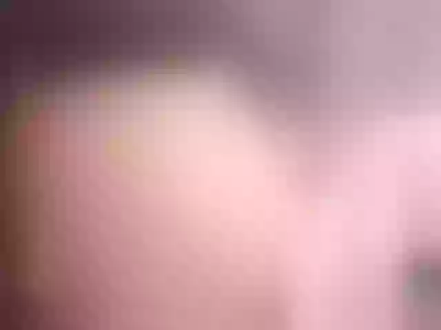 Live sex webcam photo for LeenyLipss #292066284