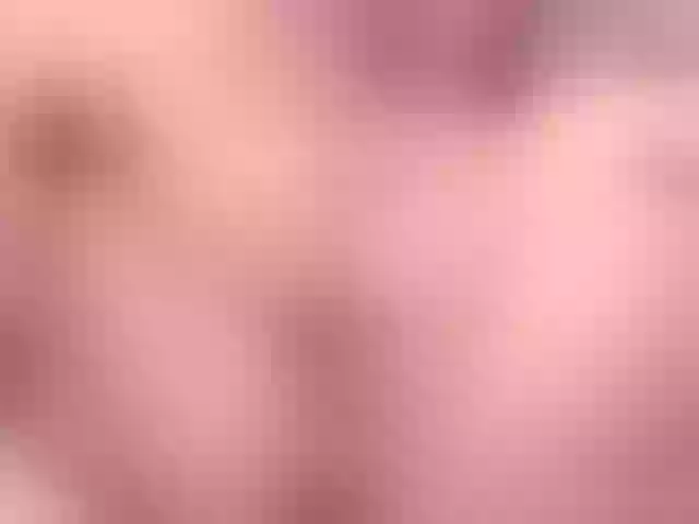 Live sex webcam photo for LeenyLipss #292087529