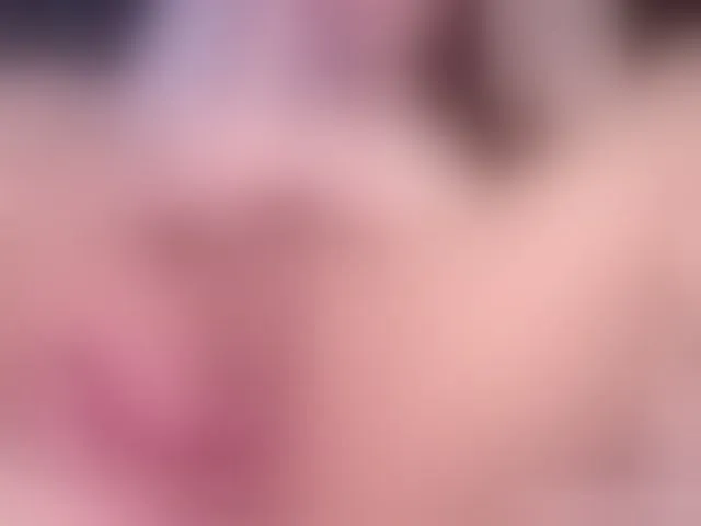 Live sex webcam photo for LeenyLipss #293043023