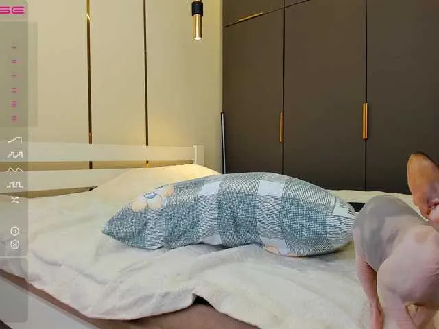 Live sex webcam photo for Leesiar #275556774