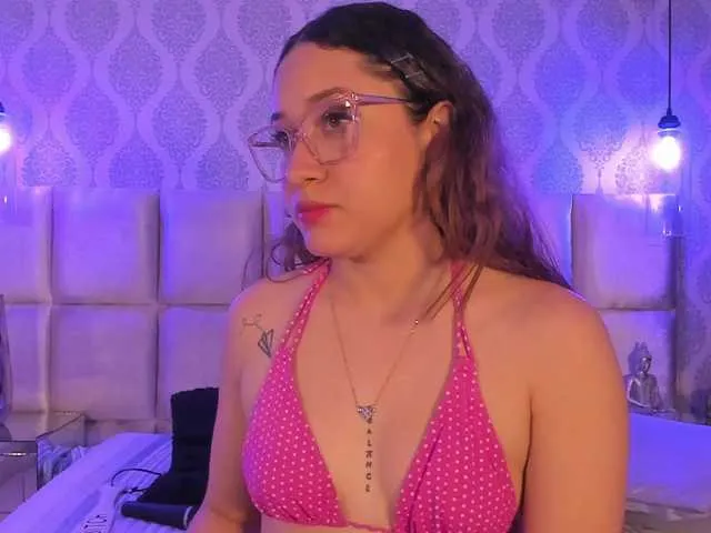 Live sex webcam photo for LeiahBlonde #292599995