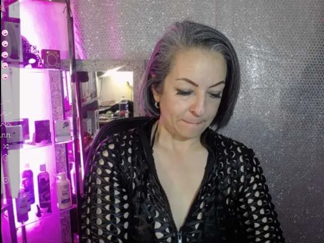 Live sex webcam photo for LeidyBrenda #277427089