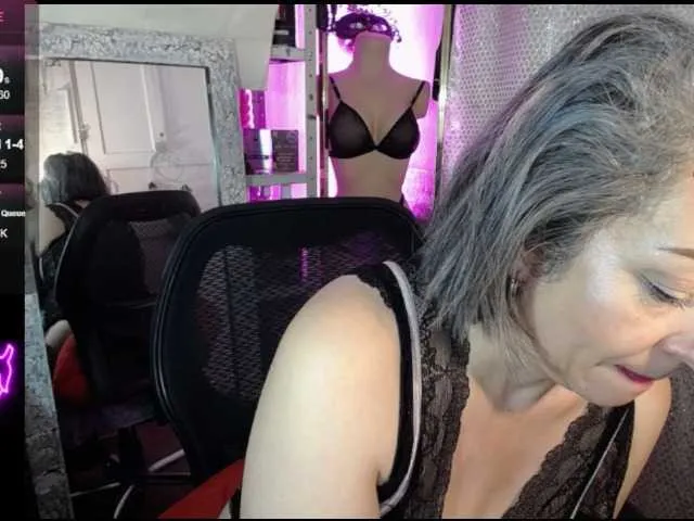 Live sex webcam photo for LeidyBrenda #278311479