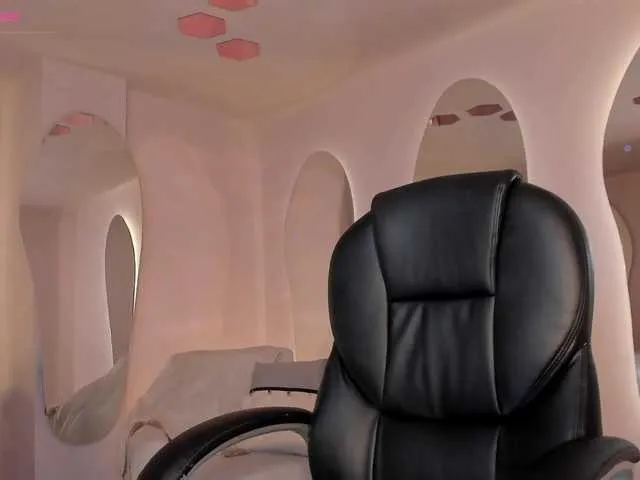 Live sex webcam photo for LeilaCarteer #276196144