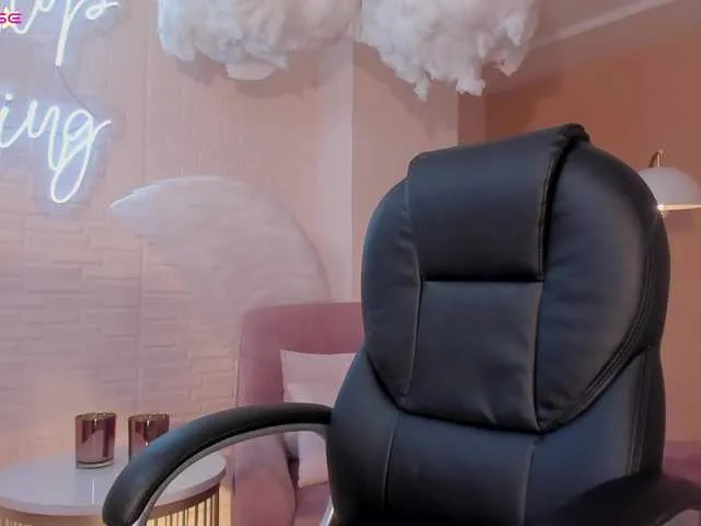 Live sex webcam photo for LeilaCarteer #276308895