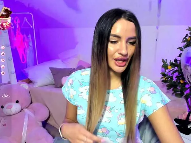 Live sex webcam photo for LeilaFlower #277309540