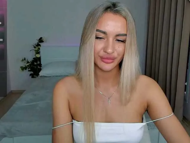 Live sex webcam photo for LeilaFlower #290345874