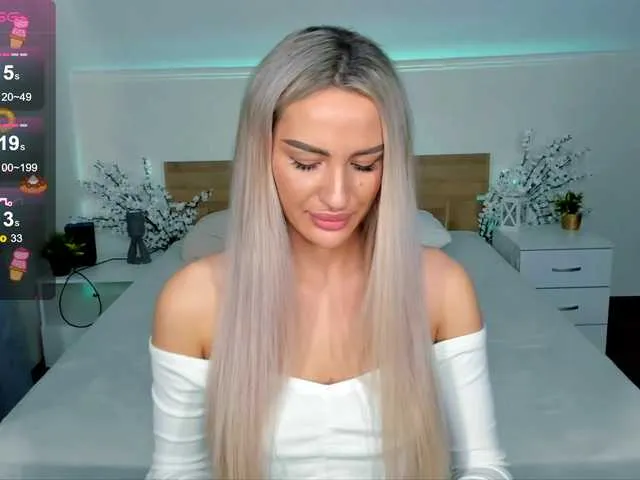 Live sex webcam photo for LeilaFlower #290929472