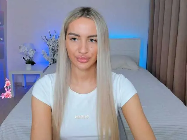 Live sex webcam photo for LeilaFlower #290969776