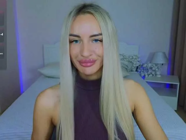 Live sex webcam photo for LeilaFlower #291376265