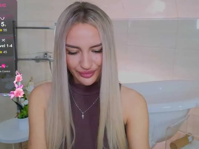 Live sex webcam photo for LeilaFlower #291410096