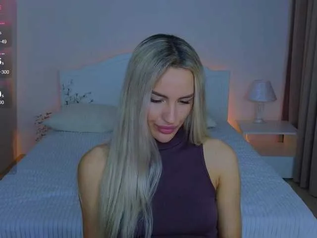 Live sex webcam photo for LeilaFlower #291505763