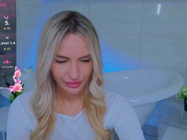 Live sex webcam photo for LeilaFlower #291512338