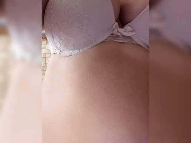 Live sex webcam photo for LeilaNightova #276020298