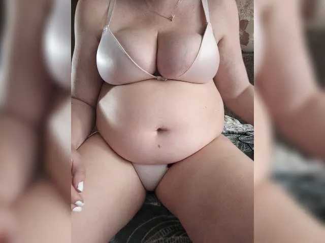 Live sex webcam photo for LeilaNightova #278145916