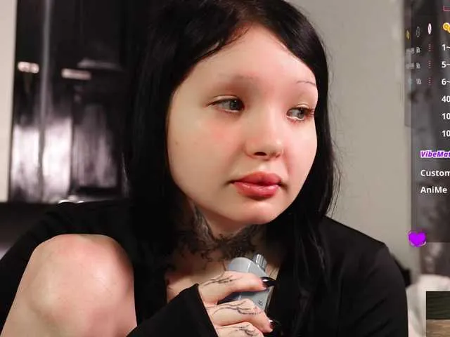 Live sex webcam photo for Leinbone #291445475