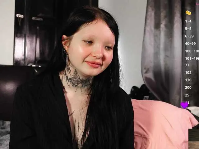 Live sex webcam photo for Leinbone #291493580