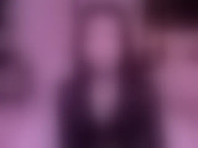 Live sex webcam photo for Leinbone #292444739
