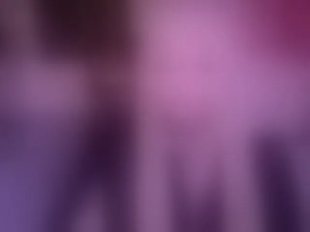 Live sex webcam photo for Leinbone #292733187