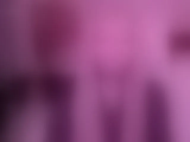Live sex webcam photo for Leinbone #293075041