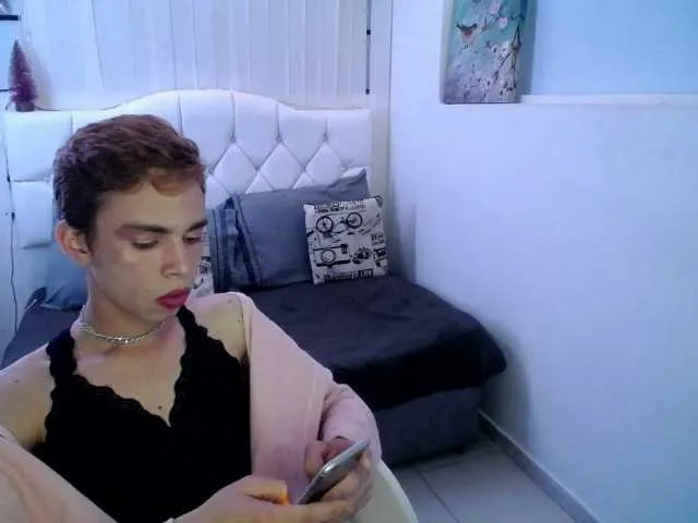 Live sex webcam photo for LeitoTwink #273907430